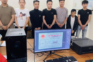 Thủ đoạn tinh vi của ổ nhóm làm giả giấy tờ lừa đảo ngân hàng