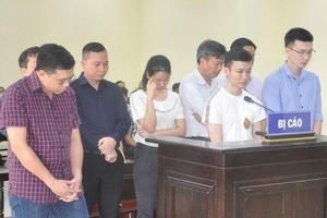 Nhóm 8 cán bộ ngân hàng BIDV lĩnh án tù