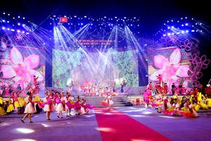 Khai mạc Lễ hội Văn hóa, du lịch, ẩm thực quốc tế Hà Giang lần thứ Nhất