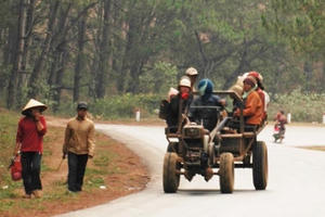 Yên Bái: Xe máy va chạm xe công nông, 2 cháu nhỏ tử vong trên đường đến trường