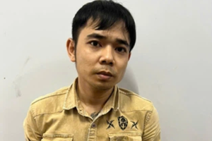 Nhờ bạn giữ con hộ, bé gái 2 tuổi bị đánh tử vong