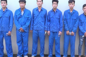 Khởi tố băng nhóm cướp giật ban đêm tại Đồng Nai Khởi tố băng nhóm cướp giật ban đêm tại Đồng Nai