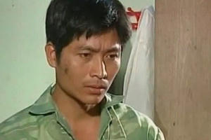 Quốc Tuấn nhớ lại đóng cảnh tắm nude, che chỗ nhạy cảm