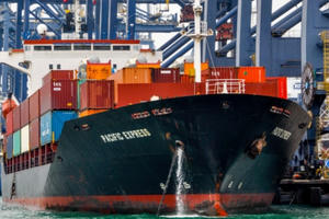 Slide - Điểm tin thị trường: Việt Nam vượt Hong Kong về thông lượng cảng