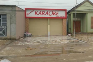 Chủ quán karaoke bị khách đâm nhiều nhát trong ngày Tết