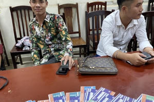 6 "cò vé" bị tịch thu 54 vé trận Việt Nam – Malaysia