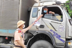 Ưu tiên tiêm vaccine cho 400 nghìn lái xe vận tải hàng hoá