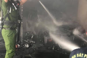 Hỏa hoạn giữa trưa, gia chủ kịp thoát ra ngoài, nhiều tài sản bị thiêu rụi