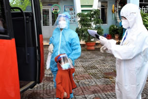 Huyện Châu Đức tổ chức đón 24 thai phụ từ TP HCM về quê “vượt cạn”