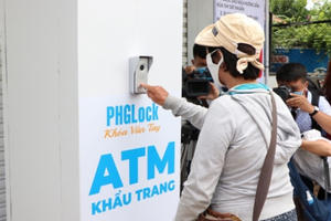 “ATM khẩu trang” miễn phí chính thức đi vào hoạt động.