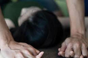 Tạm giữ hình sự một nhân viên y tế có hành vi “Xâm hại tình dục” tại Hà Nam