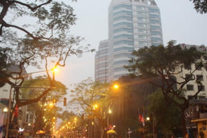 Thượng đỉnh Mỹ - Triều: Sáng sớm 28/2, an ninh gắt gao bên ngoài KS Melia, PV quốc tế luôn "trực chiến"