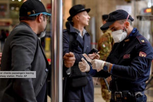 Italy đối mặt với ‘giờ phút đen tối nhất’ vì khủng hoảng Covid-19 Italy đối mặt với ‘giờ phút đen tối nhất’ vì khủng hoảng Covid-19