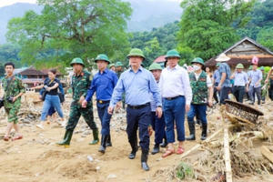 Cả nước chung tay cùng nhân dân huyện miền núi Kỳ Sơn vượt khó