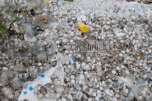 Công an Bắc Ninh điều tra núi rác thải y tế