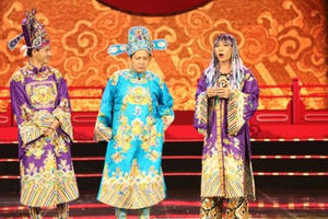 "Cô Đẩu" Công Lý tạo hình lòe loẹt trong Táo Quân 2019