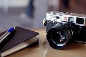 Nhà báo “nhân văn”