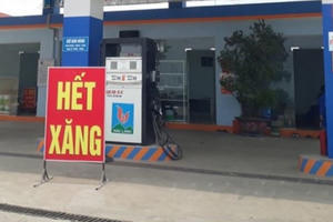 Găm hàng, chờ lên giá để trục lợi của các cửa hàng xăng dầu bị xử lý ra sao? Găm hàng, chờ lên giá để trục lợi của các cửa hàng xăng dầu bị xử lý ra sao?
