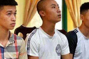 Chém bố bạn gái trọng thương vì bị ngăn cấm yêu đương