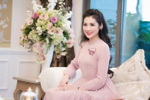 Á Hậu Tú Anh đẹp tinh khôi thu hút mọi ánh nhìn