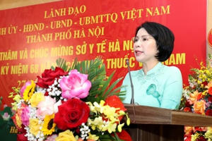 Giám đốc Sở Y tế Hà Nội: 'Thiếu thuốc, trang thiết bị y tế là sự thiệt thòi cho người dân'