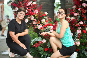 Hàng nghìn bông hoa sen & lời yêu thương được trao lan toả nhân mùa Vu Lan