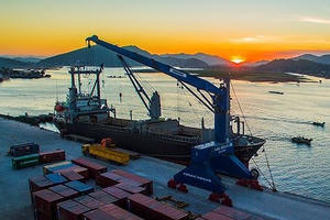 Tin kinh tế 6AM: Vấn đề phát triển kinh tế biển ở Nghệ An; Lào Cai chỉ định NĐT dự án hơn 120 tỷ đồng