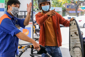 Giá xăng được dự báo tăng rất mạnh vào ngày mai 26/10