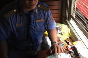 Hành khách bỏ quên 50 triệu đồng trên chuyến tàu SE8 đi từ TP Hồ Chí Minh - Hà Nội Hành khách bỏ quên 50 triệu đồng trên chuyến tàu SE8 đi từ TP Hồ Chí Minh - Hà Nội