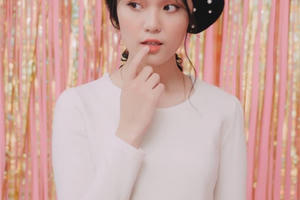 Hé lộ bạn gái của Duy Mạnh - đội phó U23 Việt Nam cắm quốc kỳ trên tuyết trắng