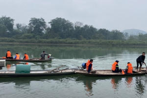 Thầy Hiệu trưởng ở Nghệ An gieo mình xuống sông tự vẫn