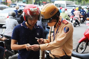 Đề xuất người dân không cần mang giấy tờ xe khi tham gia giao thông
