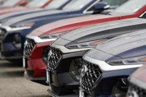 Ô tô giảm giá mạnh, dân mua xe nhiều: Việt Nam sắp vượt Malaysia