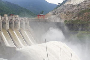 Mưa lũ khiến 5 người chết, thủy điện Bản Vẽ tăng lưu lượng xả lũ gấp 3 lần