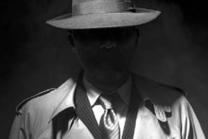 Điệp viên trăng hoa “bán đứng” 105 đồng nghiệp