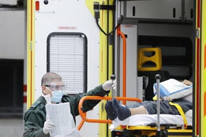 Con số tử vong gần tới 9.000, Anh sắp trở thành tâm dịch của châu Âu