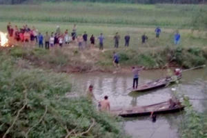 Hà Tĩnh: Ra bờ sông chơi, hai cháu bé bị đuối nước