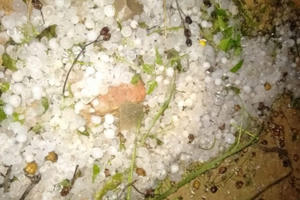 Mưa đá trút xuống các xã của huyện biên giới Kỳ Sơn