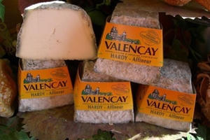 Bộ Công thương thu hồi sản phẩm phô mai nhập khẩu từ Pháp