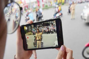 Người dân giám sát Cảnh sát giao thông ra sao cho đúng luật?