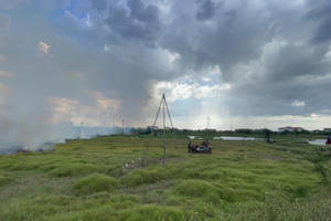 Hà Tĩnh: 3 người thương vong khi khoan thăm dò dưới lưới điện trung thế Hà Tĩnh: 3 người thương vong khi khoan thăm dò dưới lưới điện trung thế