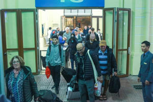 Đường sắt tăng thêm 9 chuyến tàu Tết từ Hà Nội đi các tuyến