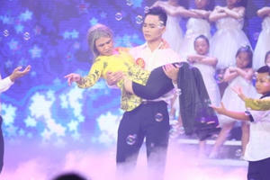 Hotboy phụ hồ thành quán quân Cười xuyên việt 2016