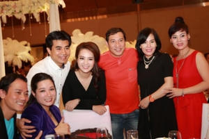 Dàn sao xúng xính dự tiệc cưới của ông bầu Xuân Phát Tài