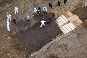 Đảo ở New York biến thành nghĩa trang tập thể giữa dịch Covid-19 Đảo ở New York biến thành nghĩa trang tập thể giữa dịch Covid-19