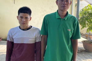 Dùng xe máy che biển kiểm soát để cướp giật nhưng vẫn không thể trốn thoát