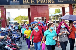 TP HCM: Người lao động bị ảnh hưởng dịch Covid-19 bắt đầu được hỗ trợ