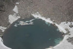 Bí ẩn khó hiểu về hồ xương người chứa hàng trăm hài cốt ở độ cao hơn 5.000m