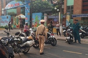 Bắt nghi phạm gây ra vụ nổ ở Cục Thuế Bình Dương Bắt nghi phạm gây ra vụ nổ ở Cục Thuế Bình Dương