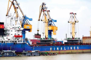 Slide - Điểm tin thị trường: Vinalines dự báo lỗ hơn 1.100 tỷ đồng nửa đầu năm nay